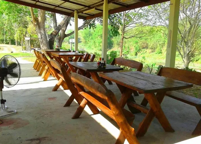 รีสอร์ท At Suanphung 3*