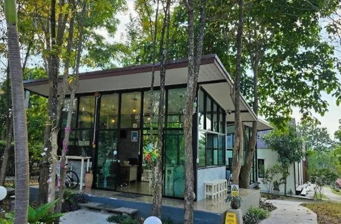 At Suanphung Resort Na Khun Saen