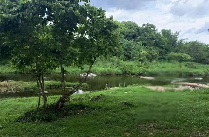 รีสอร์ท At Suanphung